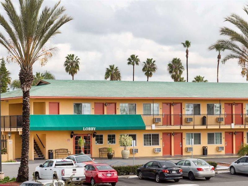 Econo Lodge Oceanside Exterior photo